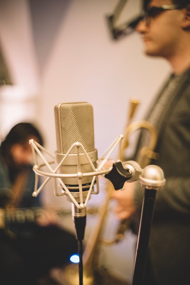 Microphone de studio pour l’enregistrement d’une trompette